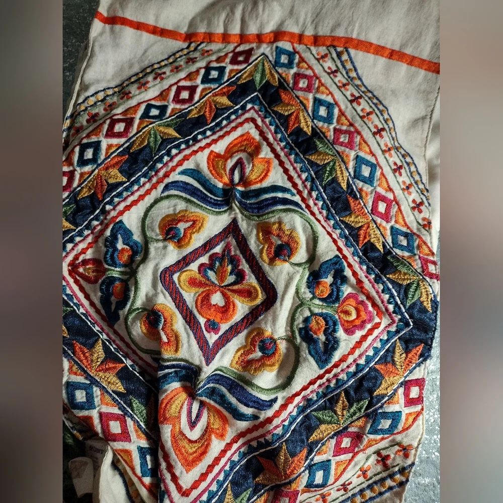 Pier 1 Multicolor Embroidered India Tassel Table Runner